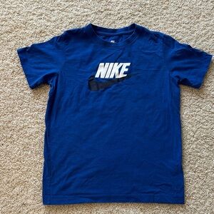 Boys, Nike shirt size large